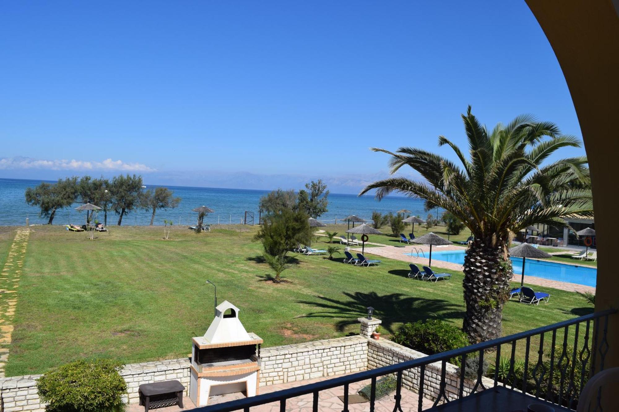 S&C Kosmos Beach Resort Roda  Exteriér fotografie